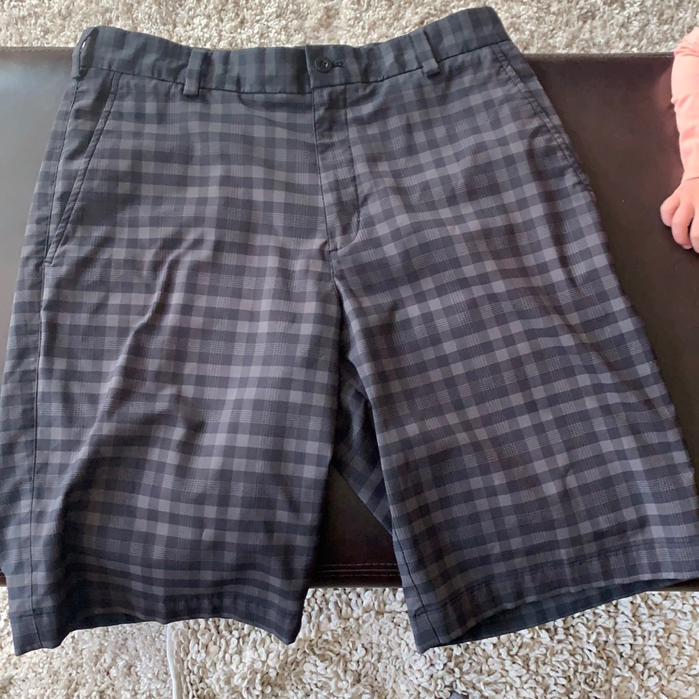 Men’s Nike golf shorts size 30